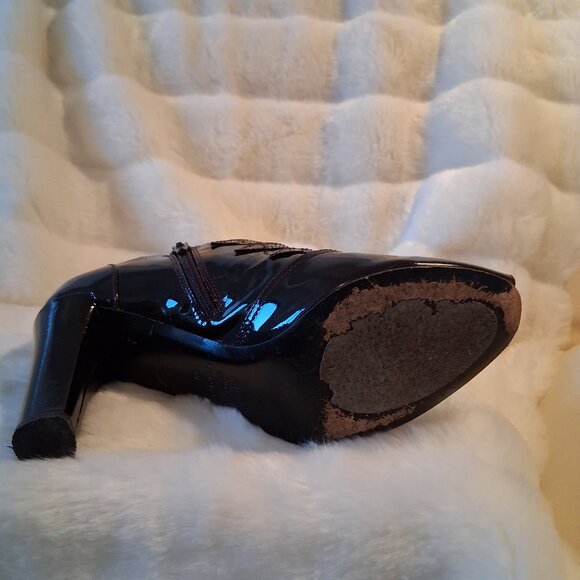 Via Spiga Patent Leather Peep Toe - Picture 3 of 6